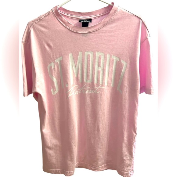 H&M Tops - Pink Saint Moritz retreat t-shirt